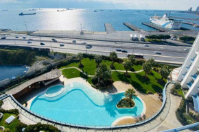 Luxury 2 Room Suite Apartment With Seaview In Center